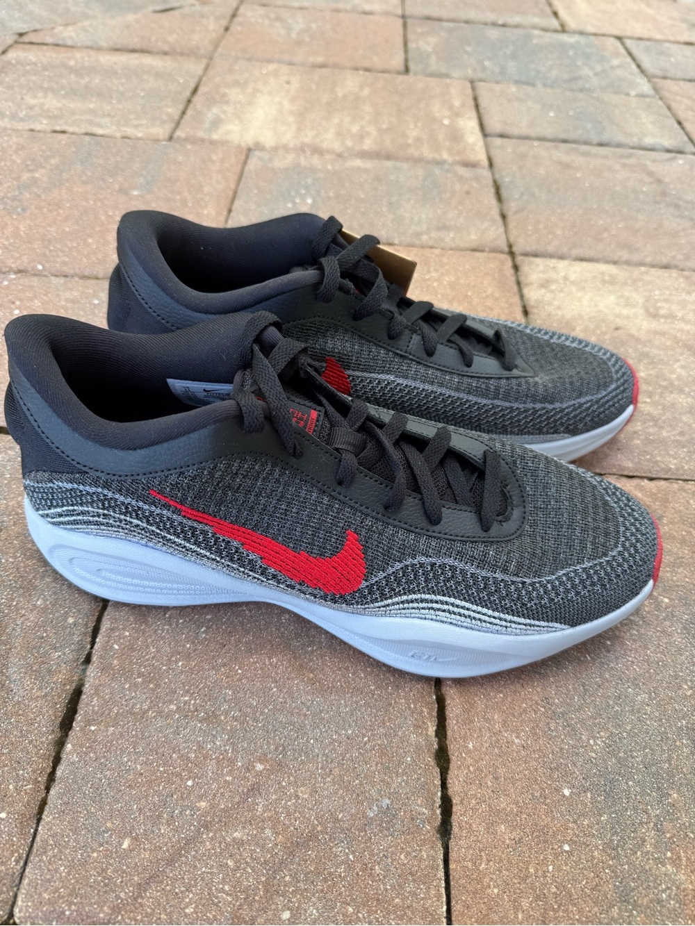 Nike G.T. Hustle Academy Black Red Grey Men's Basketball Shoes Size 11